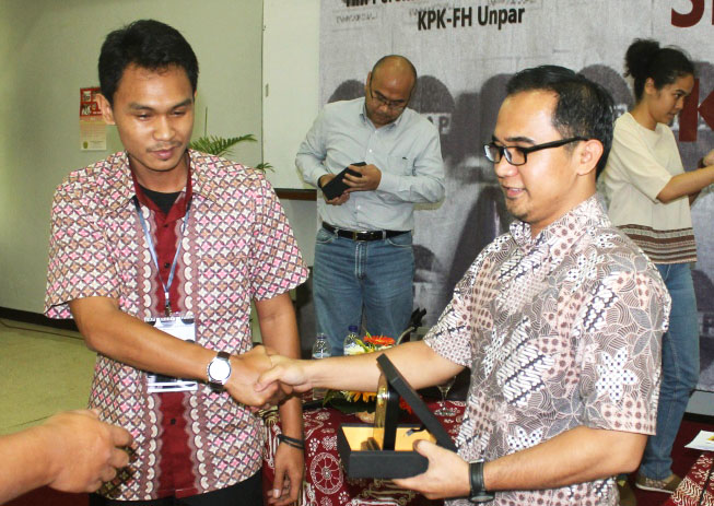 Seminar “Lawan Korupsi: Apa, Bagaimana  dan  Kemana?”