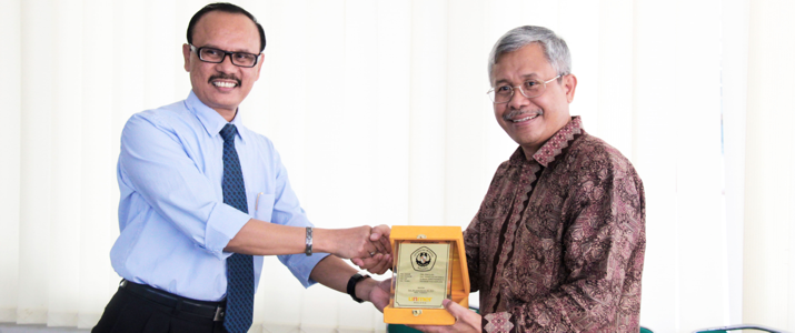 Kunjungan Tim Studi Banding Universitas Merdeka Malang
