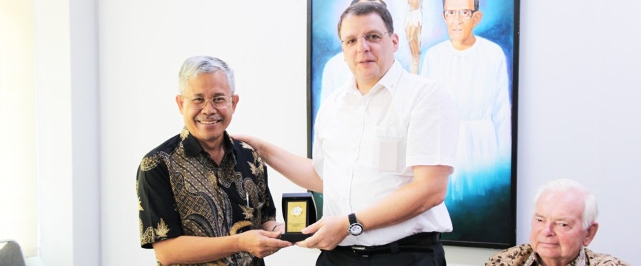 Delegation of West Nias Local Government and Stichting Parahyangan Netherland Visitation