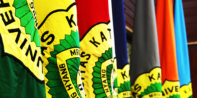 Bendera Bendera Universitas Katolik Parahyangan