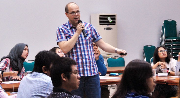 21st Century Leadership, the Symbiosis Between Global Insights and a Specific Regional Context