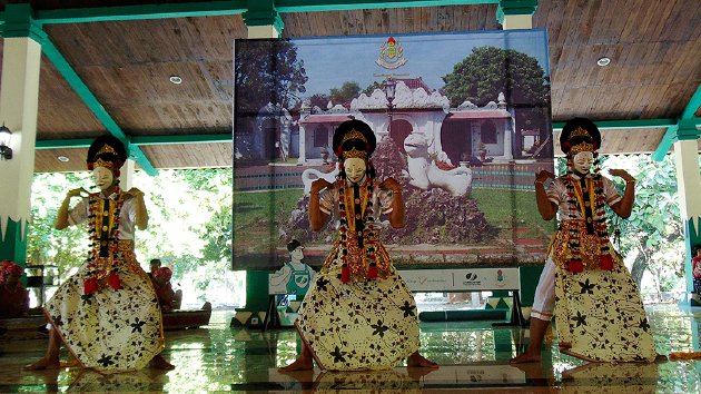 Bian Lian, Tarian Bertopeng Cirebon