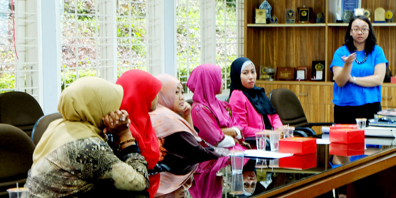 HI Unpar’s Media Literacy Program for Parents of Elementary School Students