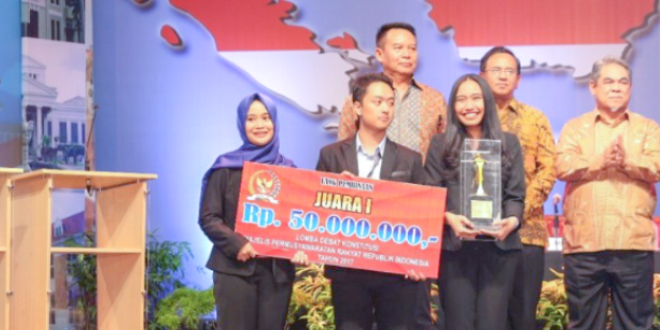 Universitas Katolik Parahyangan Juara Debat Konstitusi MPR