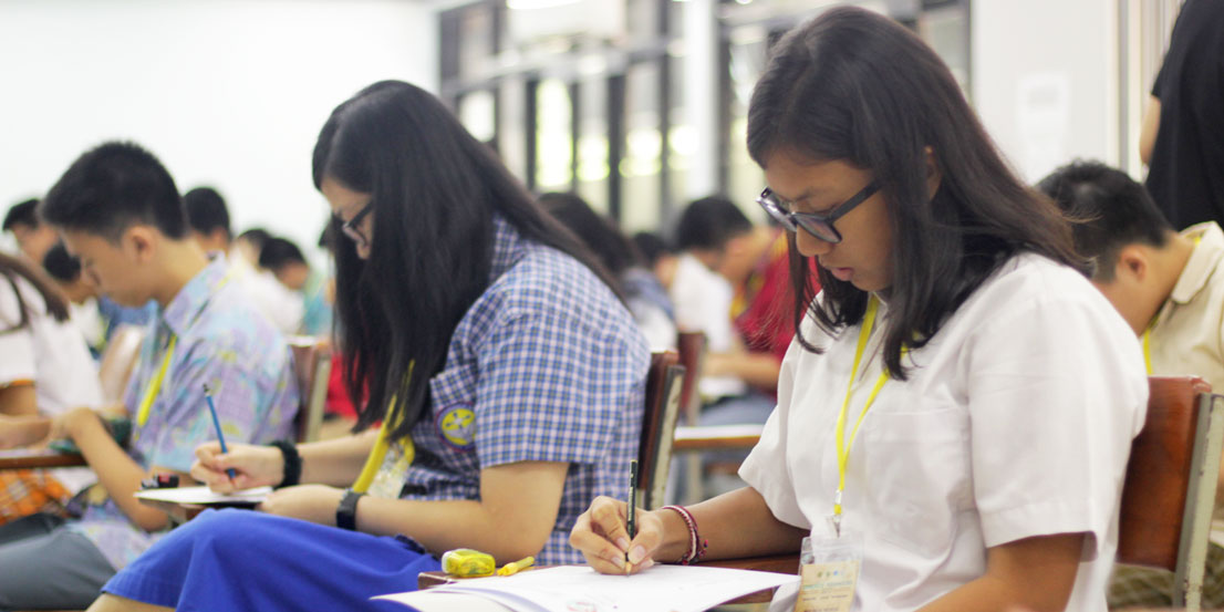 Komat,-Menjelajahi-Pesona-Matematika