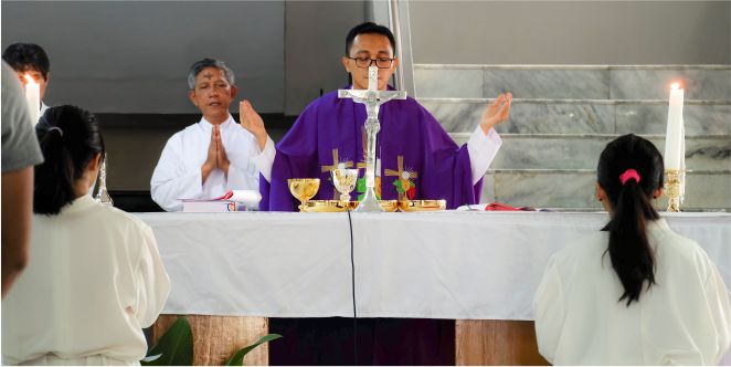 Mengawali Pra-Paskah, Unpar Adakan Misa Rabu Abu