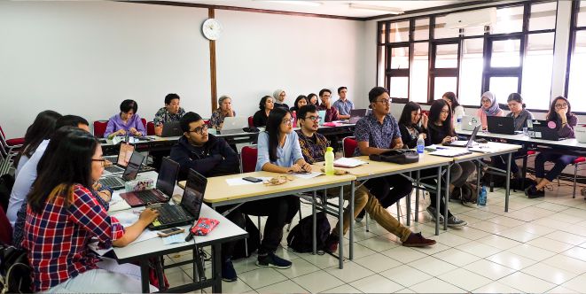 Presentasi Seminar dan Skripsi: Media Berbagi Mahasiswa Ekbang