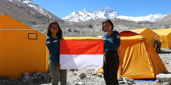 Jokowi Ucapkan Selamat ke 2 Mahasiswi Unpar Pemuncak Everest