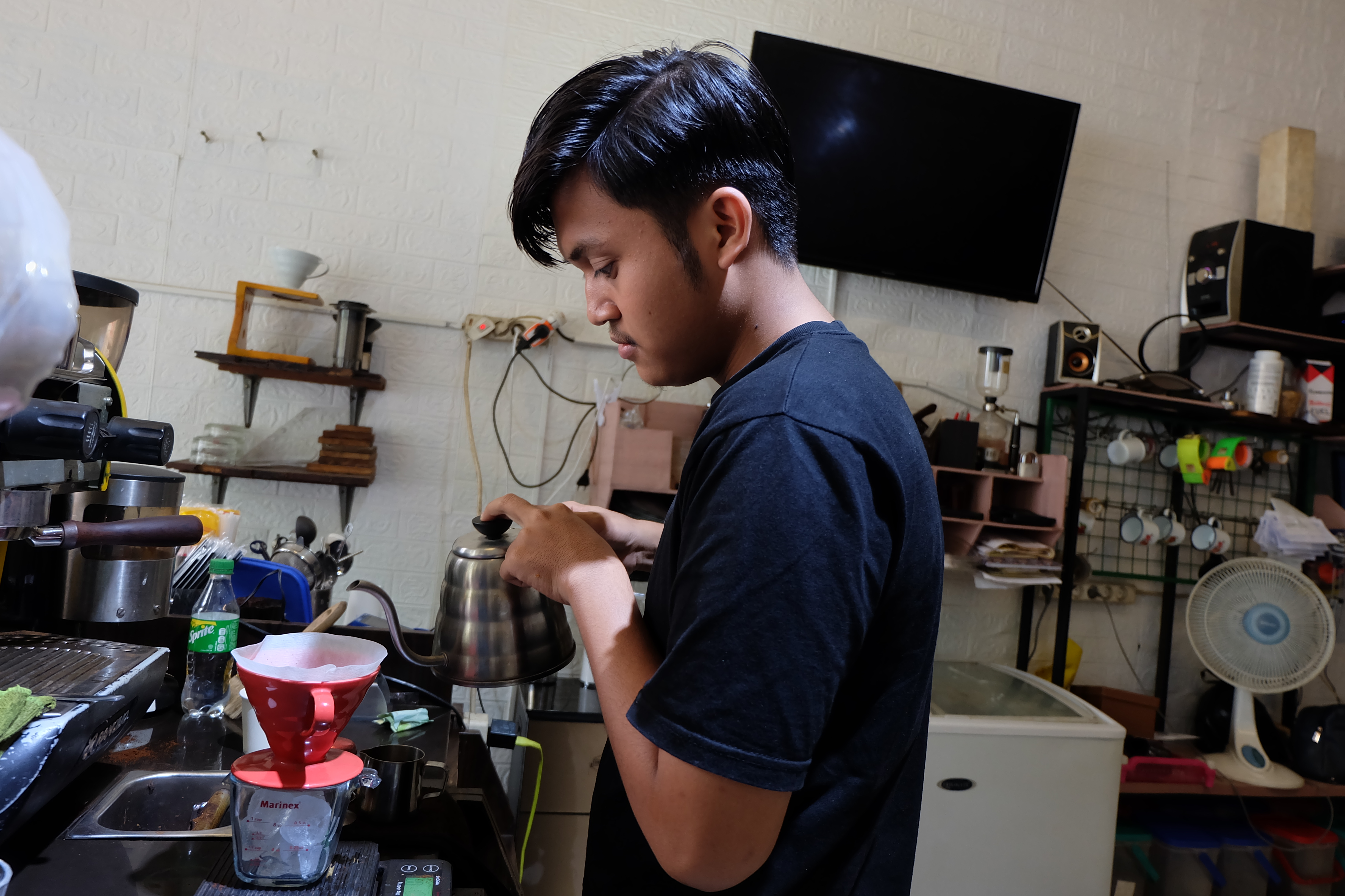 UNPAR Beri Pendampingan Pelatihan Pengolahan Kopi ke Warga Desa Subang