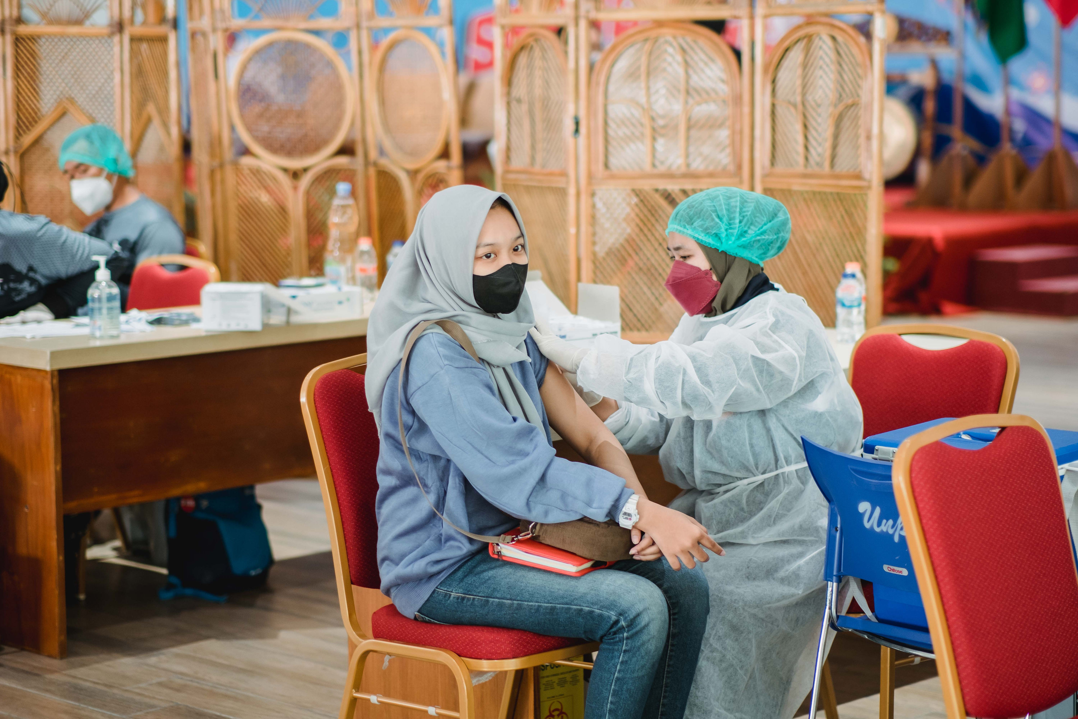 Vaksinasi Booster UNPAR-IKA UNPAR