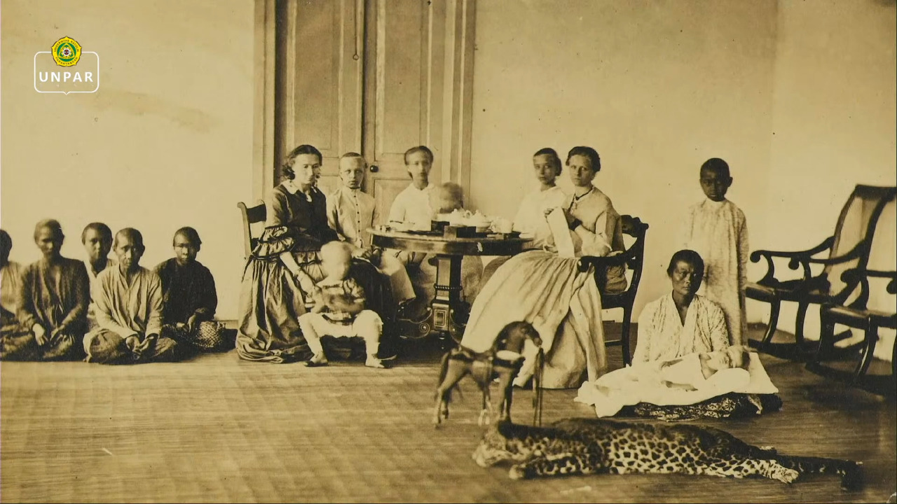 Menyatakan Jarak, Merekam Bandung dalam Jejak